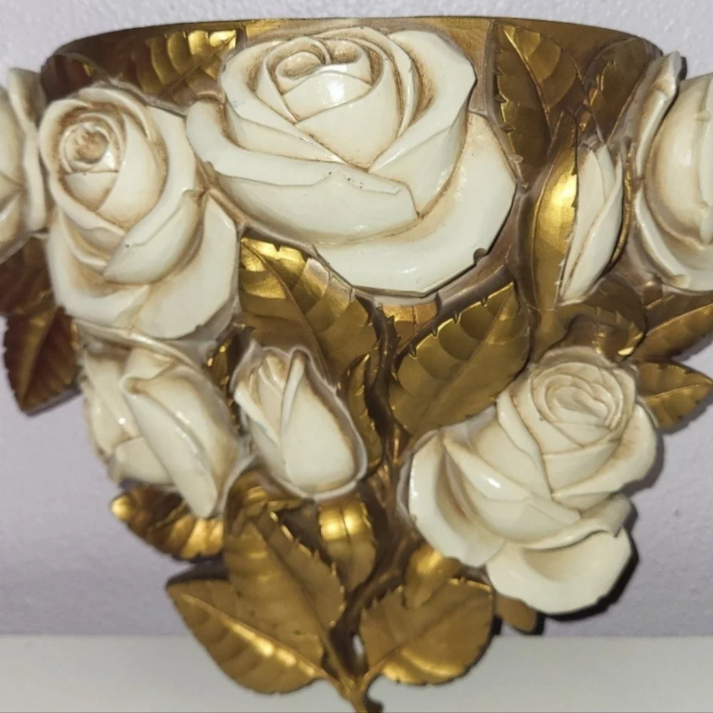 70s Capode Wall Pocket Gold Leaves  Embossed Flowers Firm$ - Picture 4 of 10